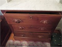 Chest of drawers with Marbletop