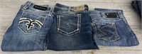 (3) Pairs of Women’s Jeans