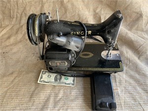 SInger 99K Sewing Machine WIth Manual