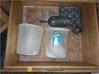 Rubbermaid Storage Containers, Metal Scoop &