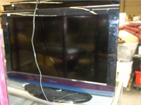 32" Toshiba Flat Screen TV