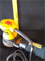 Dewalt Random Orbit Palm Sander