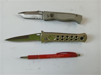 Two knives with spring assist