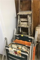 2 WOOD LADDERS AND ALUM CHAIRS