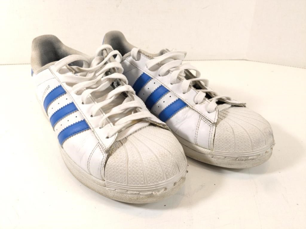 GUC Adidas White Shoes (Size 10.5)