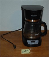 BLACK & DECKER COFFEE POT