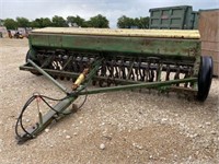 John Deere 8350 Planter