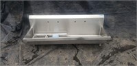 2 STATION HAND WASHING WALL MOUNT SINK