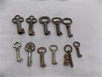 Small furniture keys (11)