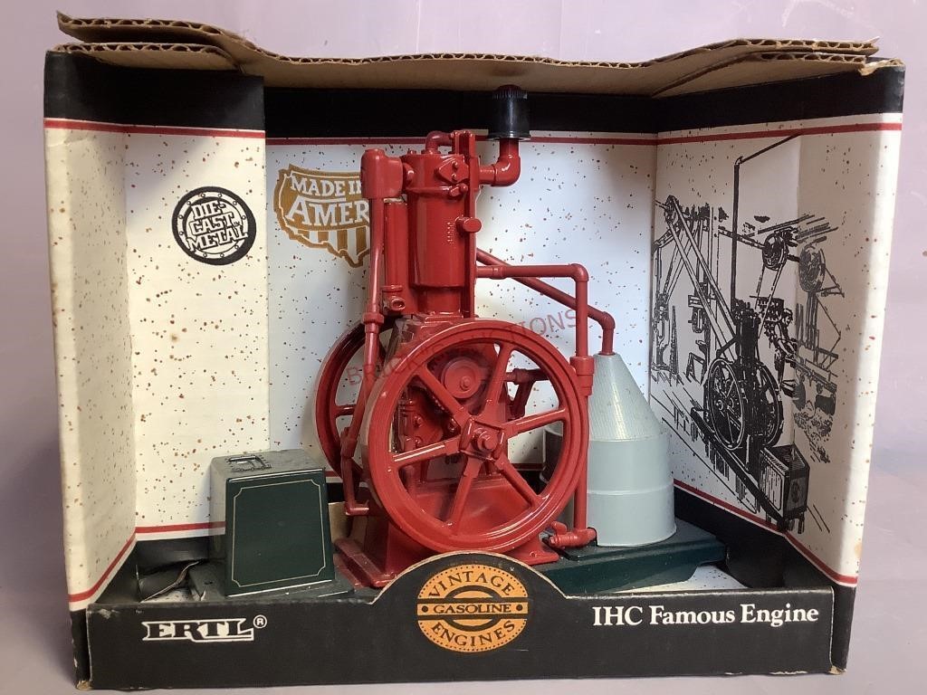 ERTL 1:18 Scale IHC Famous Engine