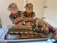 Lot: wrapping paper, bows, misc