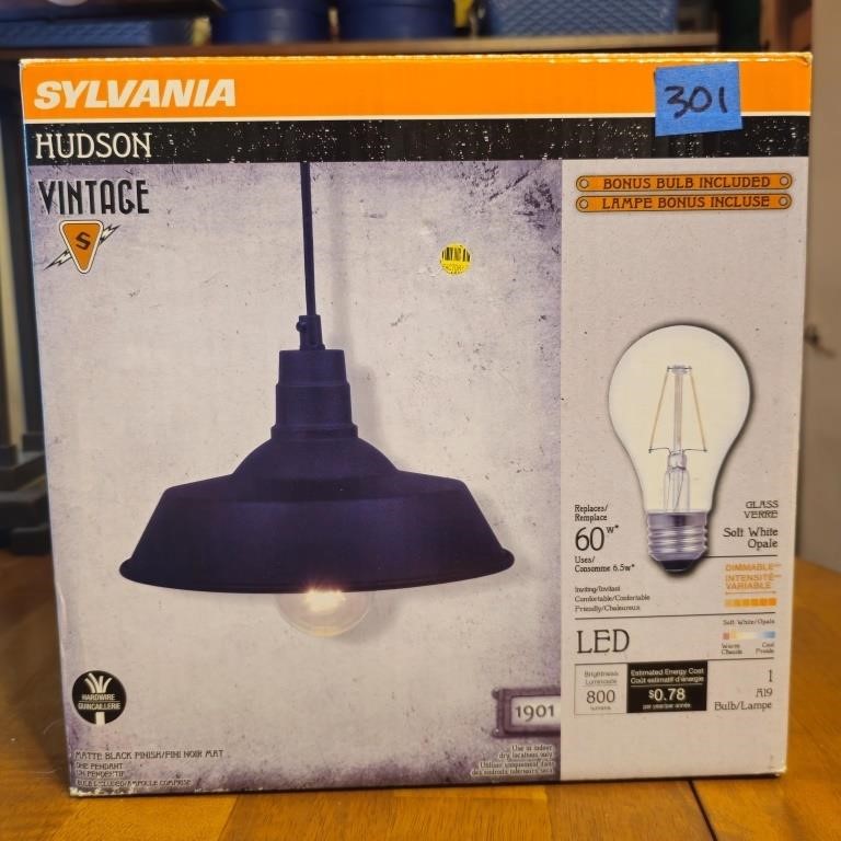 Sylvania Vintage Hudson Pendant light NEW