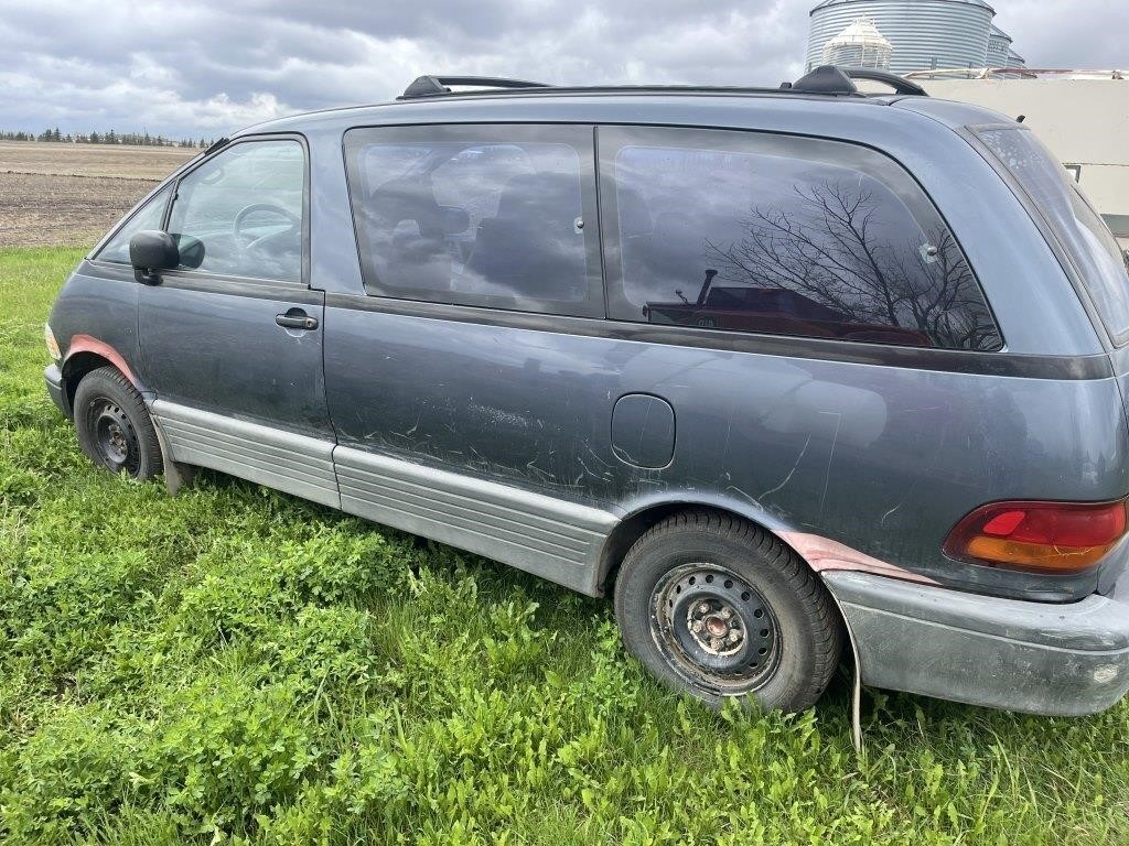 1991 Toyota Previa Mini Van