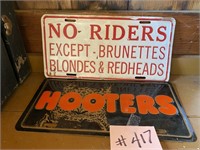 HOOTERS & OTHER NOVELTY LICENSE PLATES