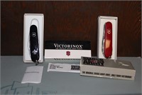 Lot of 2 Swiss Army Victorinox Knifes in Box