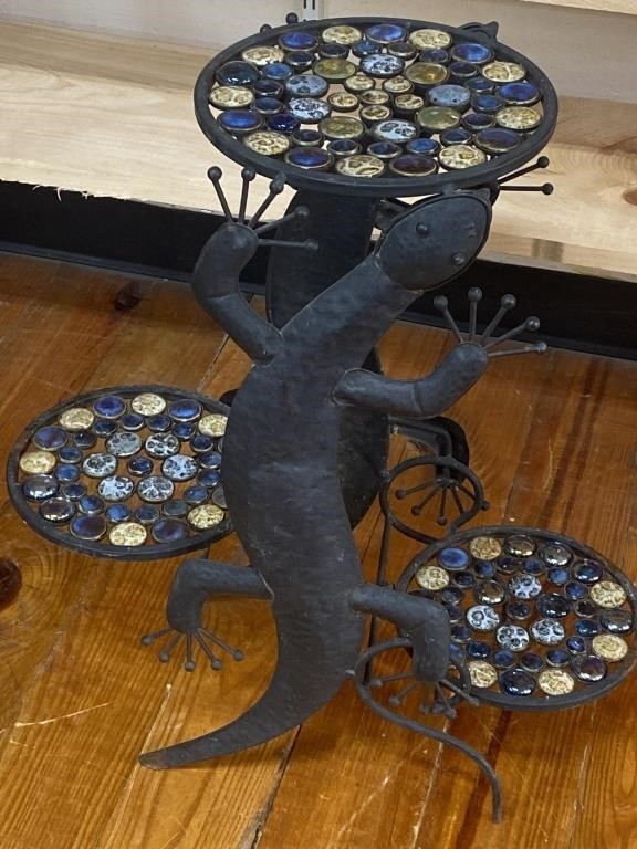 24” Tall Plant Stand with Lizard Motifs