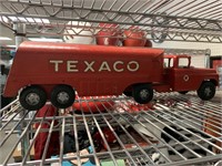 VINTAGE BUDDY-L TEXACO METAL TRUCK - 23 X 6 X 6.5