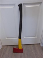 Fibreglass Handle Axe ( 32" L )