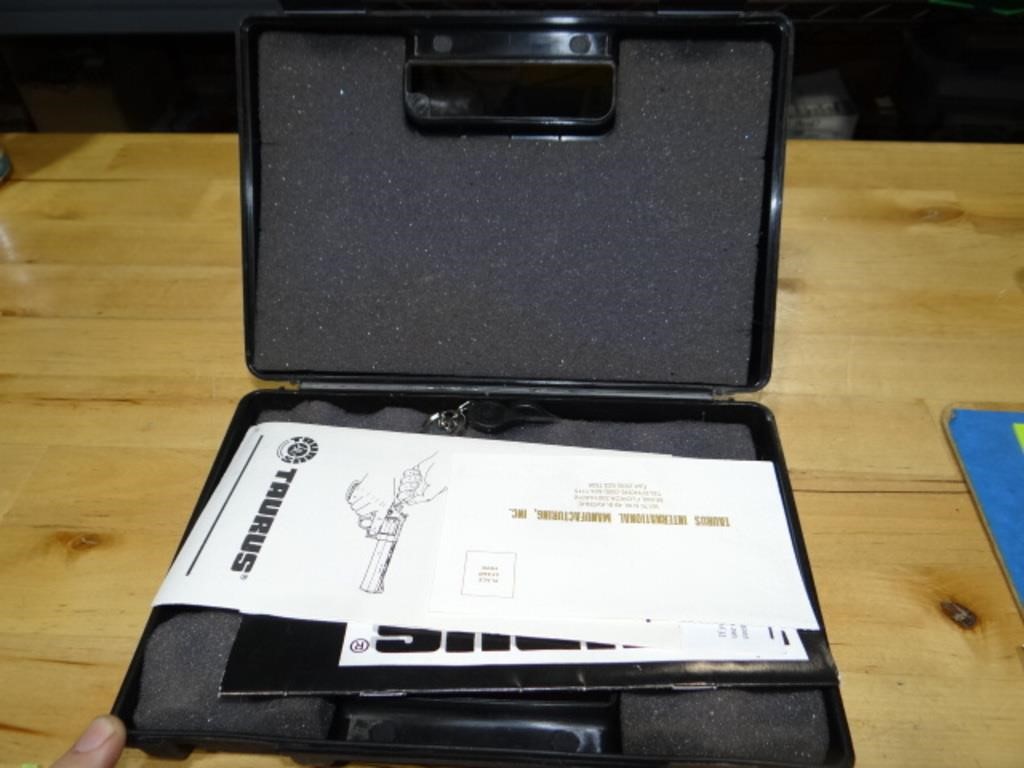 Taurus Hard Pistol Case EMPTY