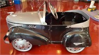 VINTAGE STYLE FORD PEDAL CAR