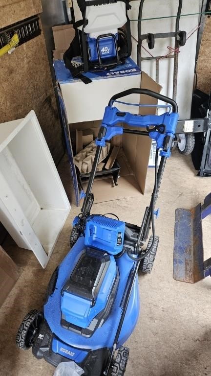 Kobalt  40V mower and sprayer with charger no