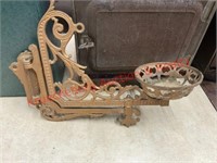 Cast Oil Lamp Hanger