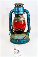 Dietz Little Wizard Lantern with Red Globe