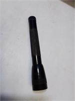 Small black maglide style flashlight 6 inches