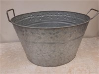 Metal tub