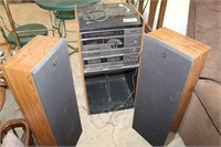 GE Stereo with two speakers