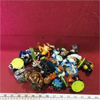 Lot Of Assorted Skylander Figures