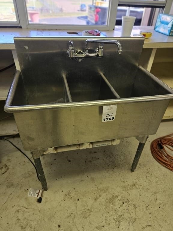 3 Compartment Stainless Steel Sink with Faucet