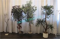 LOT, 4X ARTIFICIAL PLANTS