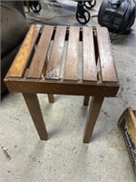 Small wooden table , wooden crate