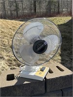 15 INCH VINTAGE TABLE 3 SPEED FAN