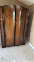 Large armoire