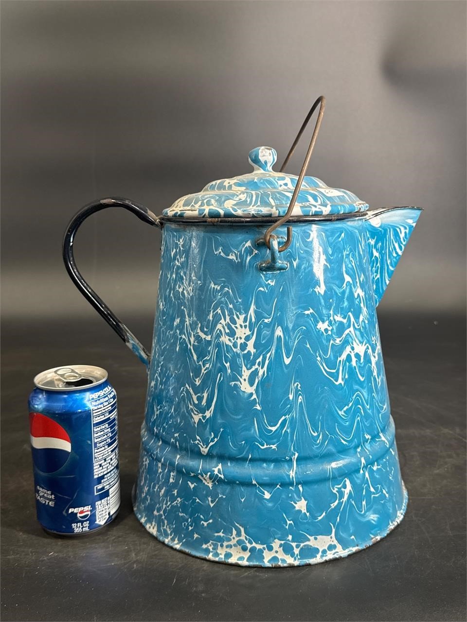 BLUE AND WHITE SWIRL COWBOY COFFEE POT GRANITEWARE