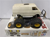 1/12th Scale R/C Customised Dodge Van For Racing