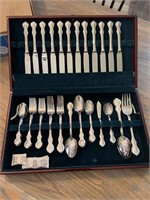 Wallace "Camden" 18/10 China flatware set