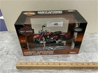 Harley-Davidson Road King Custom, 1/12