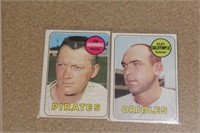 Lot of 2 1960s Baseball cards