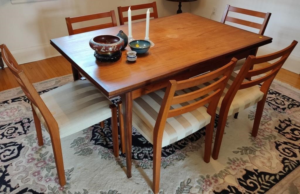 Teakwood Table & 6 Chairs