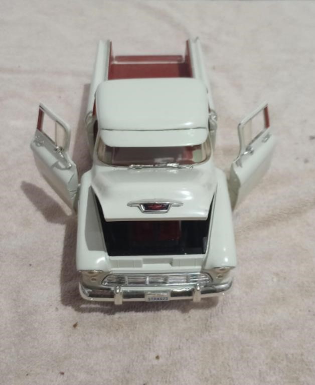 1:18 Scale 1955 Chevy Pickup