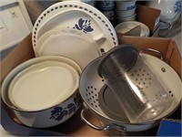Bowls, platter, plates KITCHEN