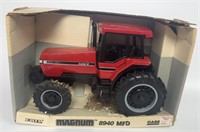 Magnum 8940 MFD Case 1/16 Scale Tractor