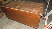 EARLY DOVE TAIL SIDE LIFT TOP BLANKET CHEST
