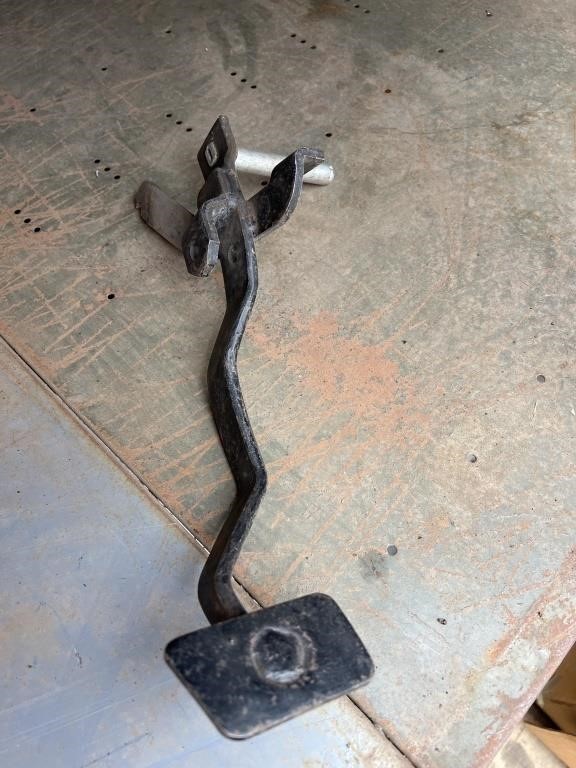 1967 1968 Ford mustang clutch pedal