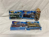 4 Hot Wheels Truck and Car With Detachable Cab, In