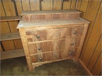 ANTQUE 3 DRAWER CHEST