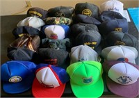 W - MIXED LOT OF HATS (A69)